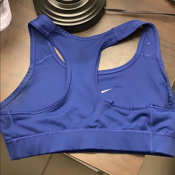 2 Nike sports bras - Picture 11 of 12